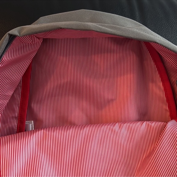 Herschel Classic Backpack | Gargoyle | School Backpack Travel - Picture 7 of 8